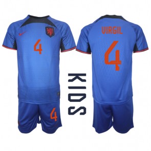 Nederländerna Virgil van Dijk #4 kläder Barn VM 2022 Bortatröja Kortärmad (+ korta byxor)